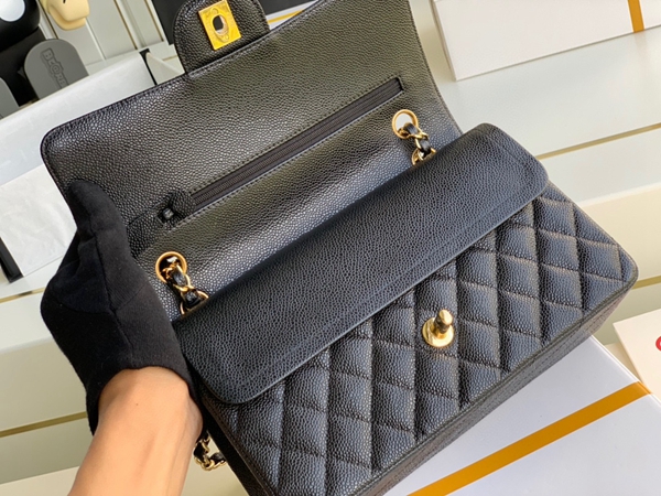 シャネルバッグレプリカ素材ディテール